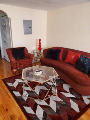 Cozy 2-bedroom Apartment
